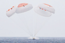 Phi hành đoàn NASA trở về Trái Đất bằng tàu SpaceX, hạ cánh xuống Thái Bình Dương
