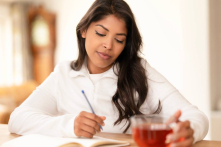 Nhật ký biết ơn: 3 phút mỗi ngày để cải thiện tâm trạng và tăng cường hạnh phúc