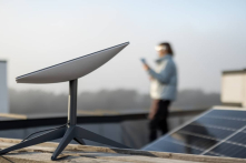 Chính quyền Iran bắt giữ hàng chục người bán thiết bị Starlink