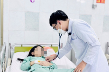 Hai chị em ở TP.HCM ngộ độc cần sa do ăn kẹo dẻo không nhãn mác