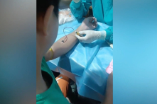 Quảng Đông phòng dịch sốt Chikungunya theo kiểu phong trào khiến người dân bức xúc