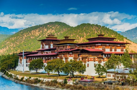 Hoàng tử Jigyel Ugyen Wangchuck của vương quốc Bhutan cử hành hôn lễ