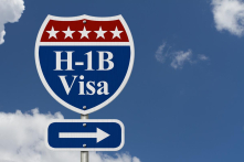 Người Ấn Độ có visa H-1B chia sẻ về ưu và nhược điểm của loại visa này