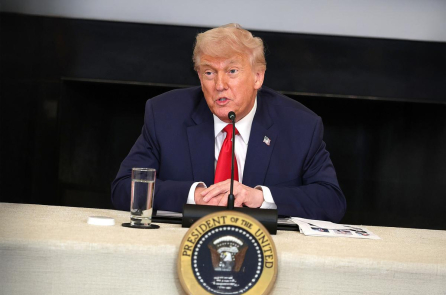 TT. Trump dùng thuế quan tránh khủng hoảng kinh tế dẫn đến chiến tranh thế giới