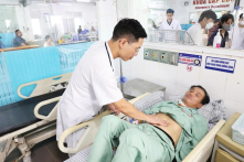 Uống rượu mỗi ngày suốt 5 năm, người đàn ông phải nhập viện cấp cứu