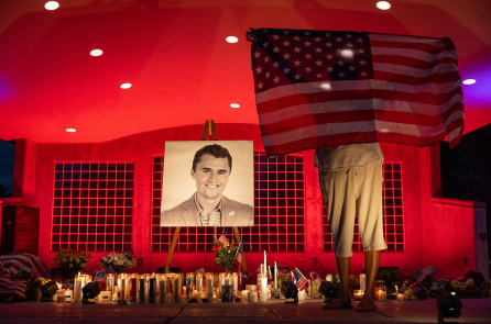 Cả thế giới tưởng niệm Charlie Kirk – ĐCSTQ lại hát khúc “hả hê vui sướng”