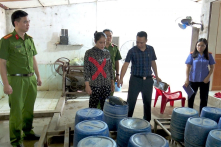 Ninh Bình: Khởi tố người phụ nữ sản xuất 1,4 tấn giá đỗ ngâm chất độc