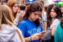 Meta, TikTok, YouTube và các MXH khác bị cáo buộc dụ dỗ thanh thiếu niên gây nghiện