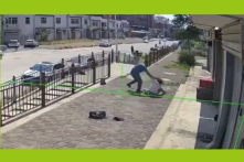 TQ: Người phụ nữ bị chém hơn 20 nhát, cảnh sát không can thiệp