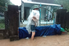 Huế gánh chịu đợt mưa lớn, nước từ đỉnh Bạch Mã đổ về cuồn cuộn
