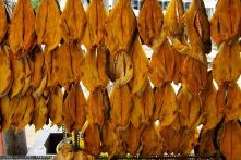 Chiên khô cá tra bằng… nước