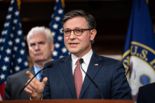 Chủ tịch Hạ viện Mỹ Johnson bác dự luật DHS của Thượng viện, đề xuất kế hoạch tạm thời khác