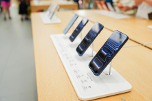 iPhone bán chạy, Apple sẽ vượt Samsung để trở thành nhà sản xuất điện thoại lớn nhất