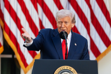 Ông Trump: Nếu không đạt được thỏa thuận, thuế quan với Trung Quốc sẽ tăng lên 155%