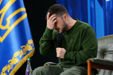 Thế bí của ông Zelensky: 230.000 quân đào ngũ, đàm phán hòa bình và áp lực bầu cử