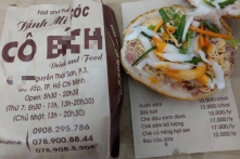 Phát hiện nguyên liệu trôi nổi tại tiệm bánh mì gây ngộ độc hơn 300 người