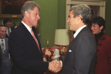 Vợ chồng Clinton đồng ý làm chứng trong cuộc điều tra Epstein