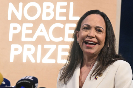 Cuộc trốn thoát theo phong cách Hollywood của chủ nhân giải Nobel Hòa bình Machado
