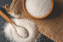 Tại sao bạn nên đặt một bát muối bên cửa sổ vào mùa đông?