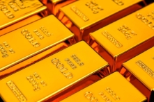 Giá vàng lần đầu vượt mốc 4.900 USD/ounce, điều gì đang thúc đẩy đà tăng?