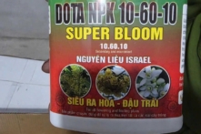 Vợ chồng lập 4 công ty làm phân bón giả, bán qua livestream TikTok bị phát hiện