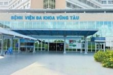 18 người nhập viện nghi ngộ độc khí clo do rò rỉ tại hồ bơi ở TP.HCM