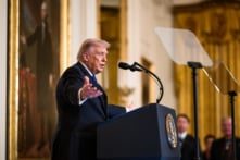 Ông Trump tuyên bố Tối cao Pháp viện ghi nhận ông có “quyền tuyệt đối” trong việc áp thuế mới
