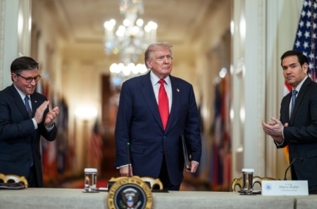 Tổng thống Hoa Kỳ Donald Trump chính thức ký sắc lệnh nhằm siết chặt an ninh bầu cử