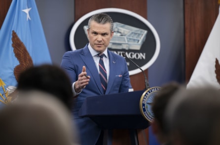 Ông Hegseth chỉ trích báo chí, ví họ như “người Pha-ri-si” trong Tân Ước