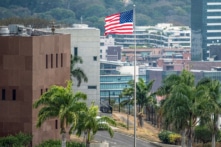 Lá cờ Mỹ lại được kéo lên tại Venezuela sau 7 năm