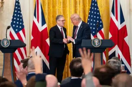 Ông Trump có kế hoạch rút khỏi NATO; Anh triệu tập hội nghị thượng đỉnh eo biển Hormuz