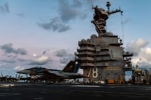 Mẫu hạm USS Ford tăng tốc tác chiến 24/7, Mỹ tung video cập nhật chiến trường