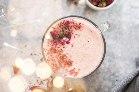 Công thức sữa hoa hồng giúp làm dịu cơ thể và tâm trí