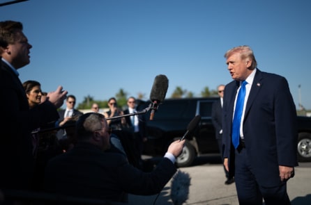 Ông Trump dọa siết viện trợ NATO nếu không can thiệp khi cần