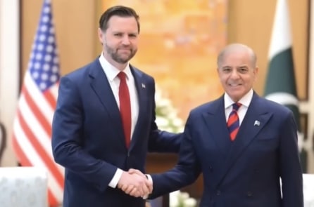 Phe cứng rắn Iran từ chối đàm phán hòa bình; Nỗi lo của chế độ toàn trị?