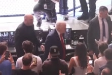 Ông Trump dự UFC 327, tuyên bố tổ chức giải tại Nhà Trắng