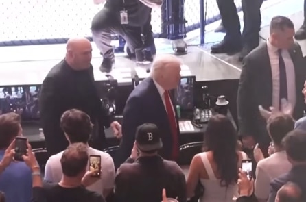 Ông Trump dự UFC 327, tuyên bố tổ chức giải tại Nhà Trắng