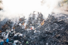 Bộ công an đề xuất bổ sung xử lý hình sự hành vi đốt chất thải và gây tiếng ồn vượt quy chuẩn 