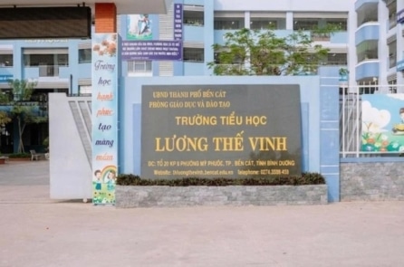 Giáo viên yêu cầu học sinh tự chích kim tiêm vào tay bị kỷ luật cảnh cáo