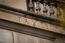 Thuế 1% đối với một số khoản kiều hối từ Mỹ được áp dụng ra sao?