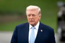 Ông Trump: Giá xăng sẽ giảm đáng kể khi chiến tranh Iran kết thúc