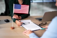 Nhà Trắng: Tỷ lệ chấp thuận đơn xin tị nạn chính trị giảm từ 50% xuống còn 7%