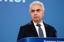 Giám đốc IEA: Châu Âu có thể chỉ còn đủ nhiên liệu máy bay trong 6 tuần