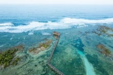 Ảnh vệ tinh: Trung Quốc dựng rào chắn ở Biển Đông